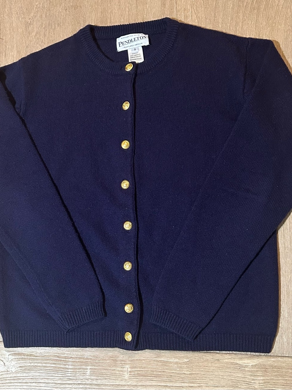 Pendleton 100% Lambswool Cardigan Sweater Navy Gold Crest Button Small